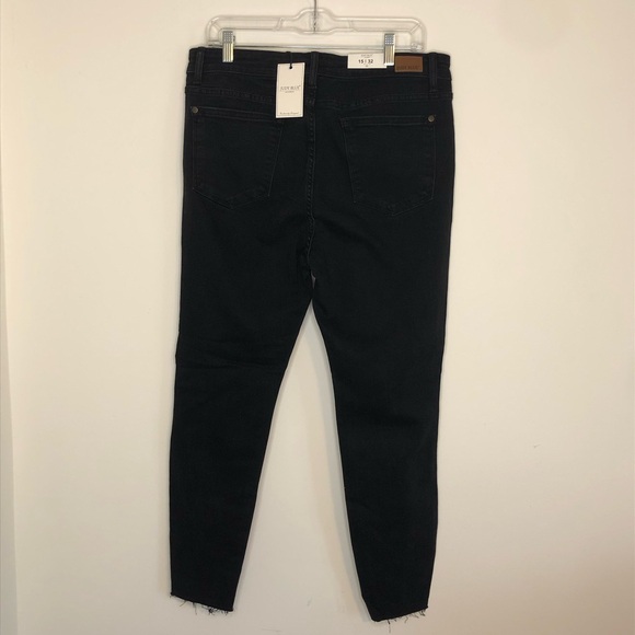 Judy Blue Black Mid-Rise Skinny Distressed Leopard Print Patch 15/32 NWT Stretch - Picture 3 of 8